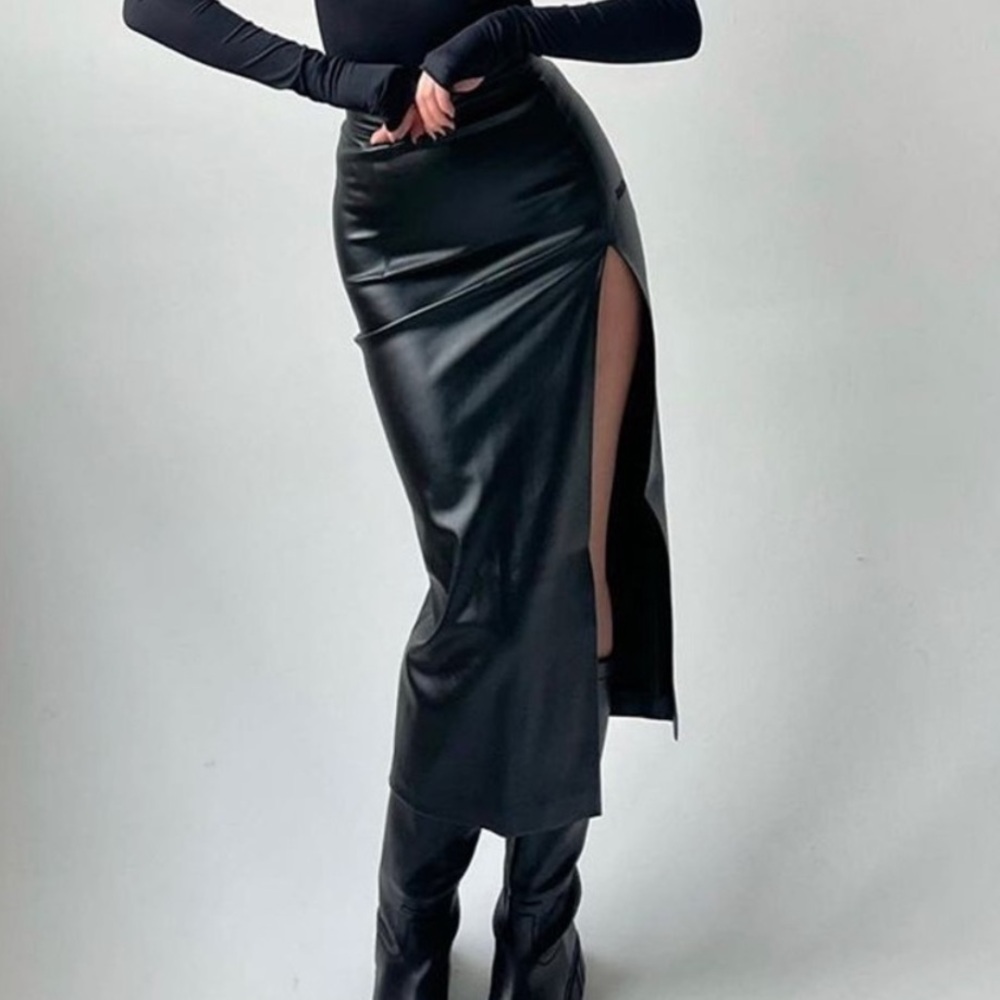 Zara Black Leather Pencil Skirt